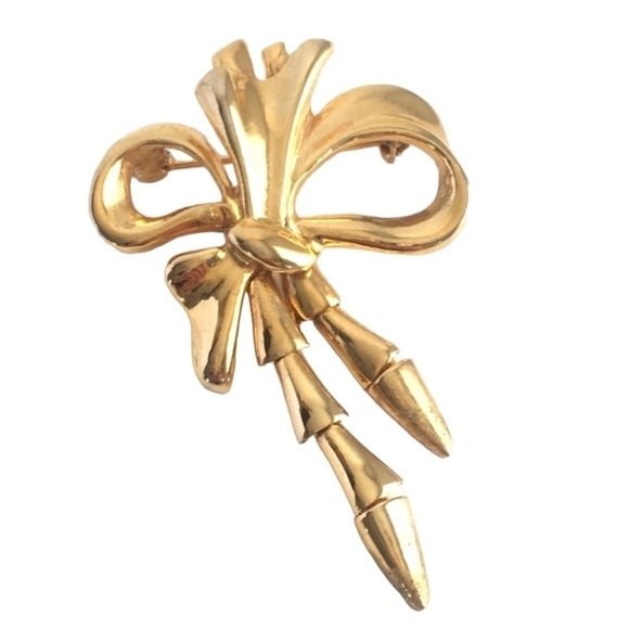 Vintage Jewelry - Vintage Bow Brooch Moveable Gold Tone Pin Ribbon